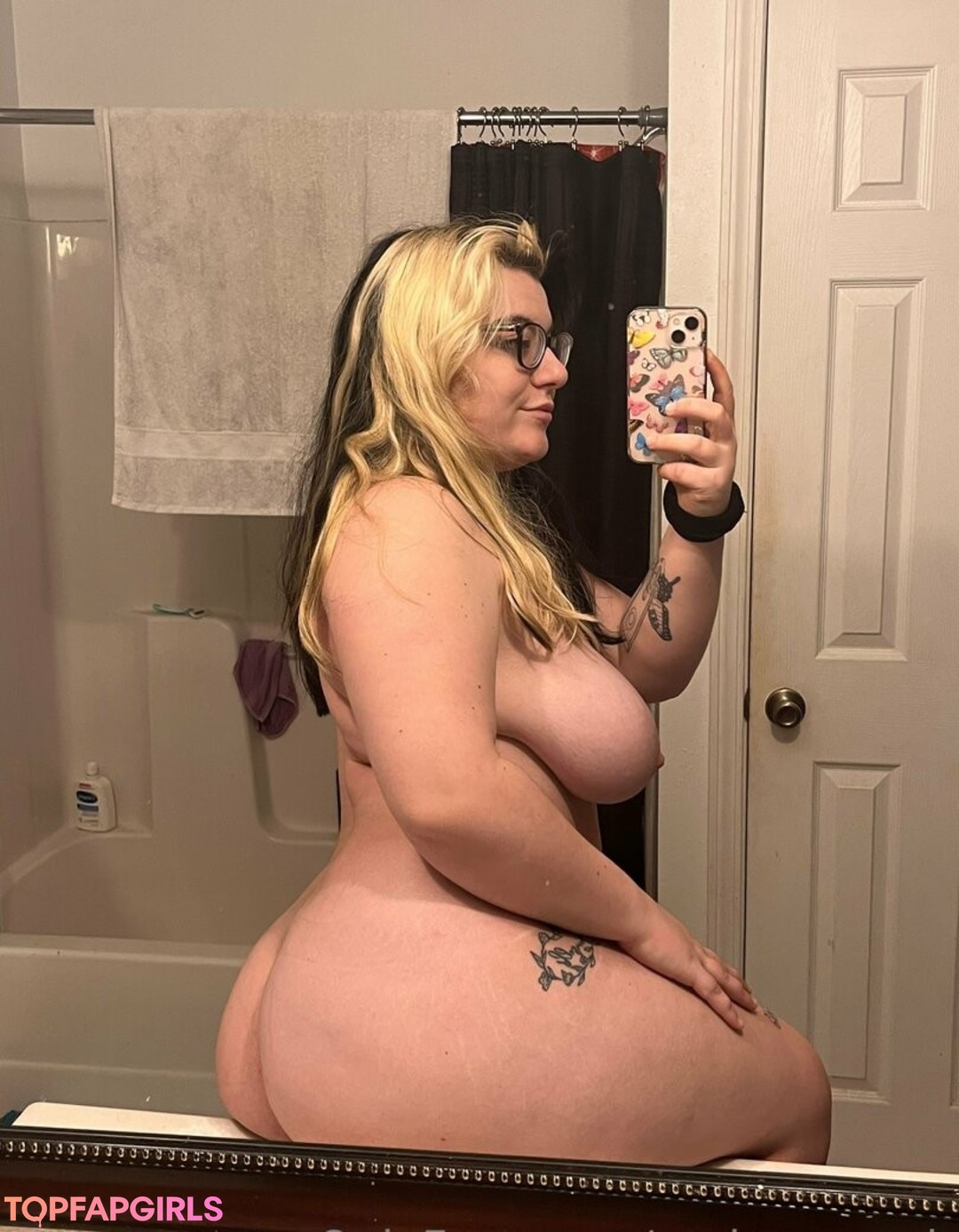 swim onlyfans sexy nude photo