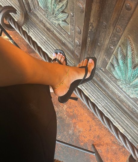 curly hair teen onlyfans art porn archive