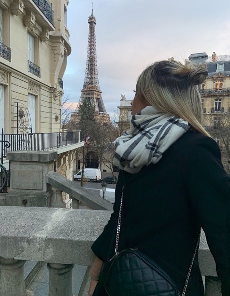 belonly model free img