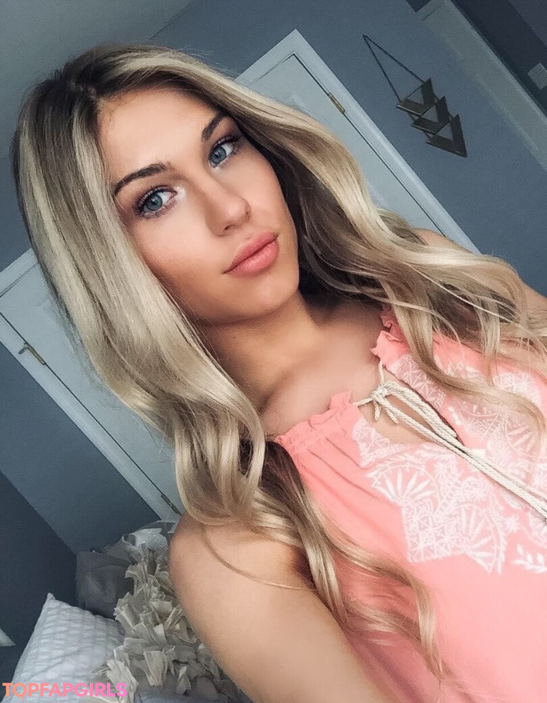 Dezmin Schubel pornstar pictures