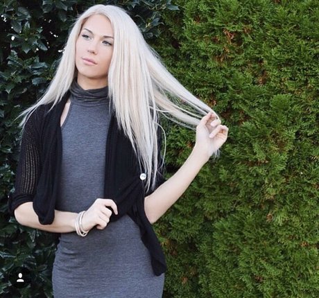 Dezmin Schubel star pretty galleries