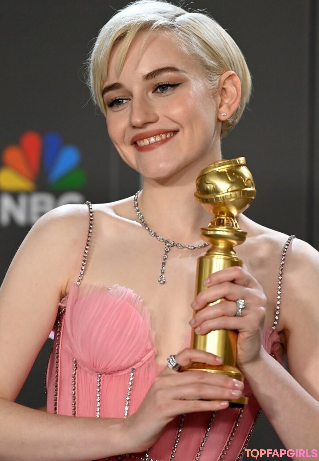 Julia Garner best model images