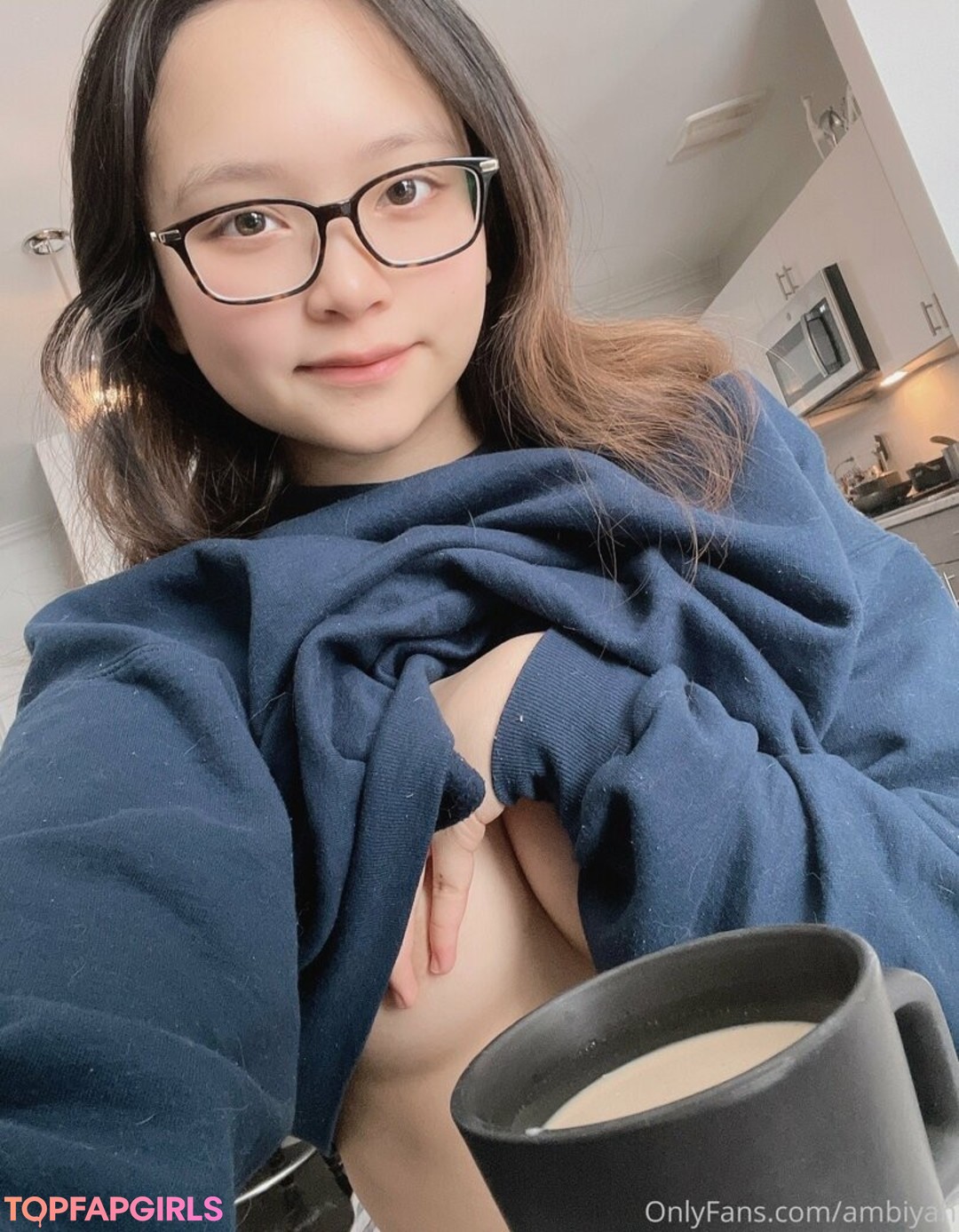 famous asian onlyfans hot nude picture