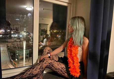 Apollolol pornstar erotic img