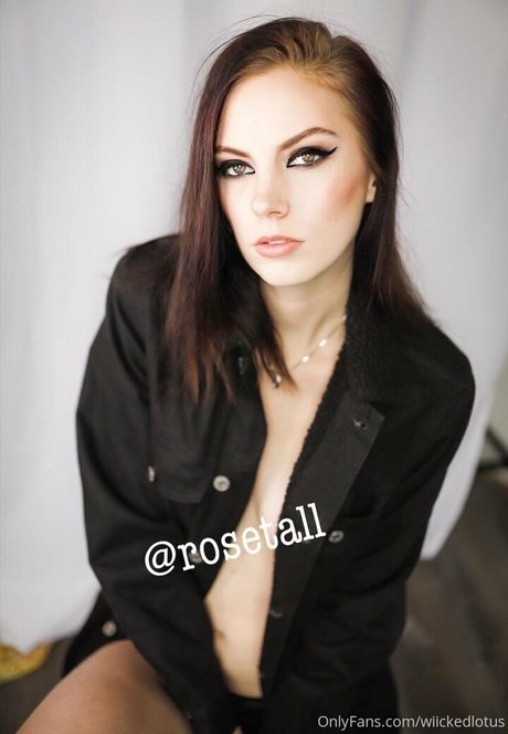 wiickedlotus high quality model pics