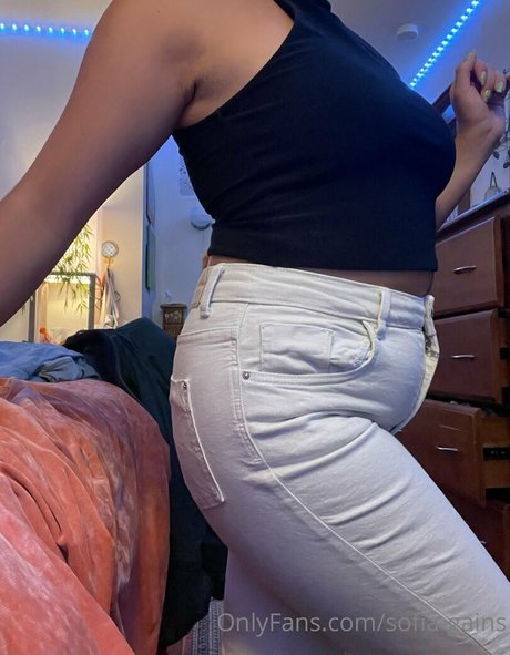 sofia gains free model img