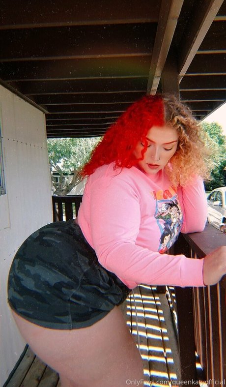 queenkofficial model beautiful image