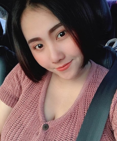 Phiromya Pangyouk hd pornstar gallery