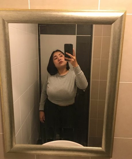 Phiromya Pangyouk model beautiful pic