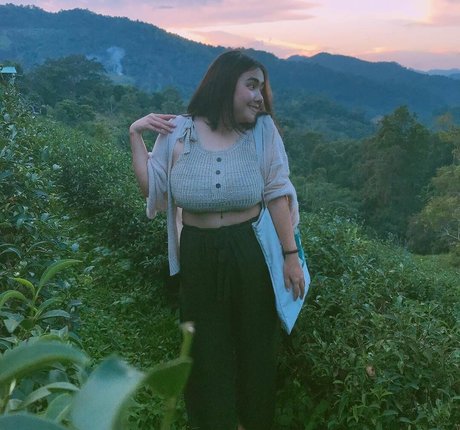 Phiromya Pangyouk model hd gallery