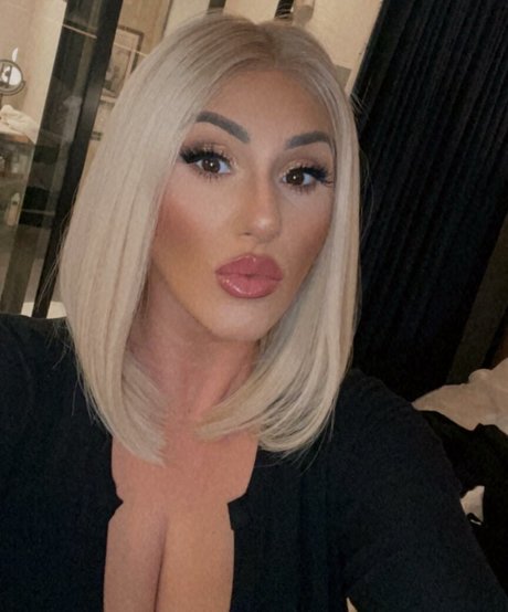 Aspen Winters sexy actress pictures