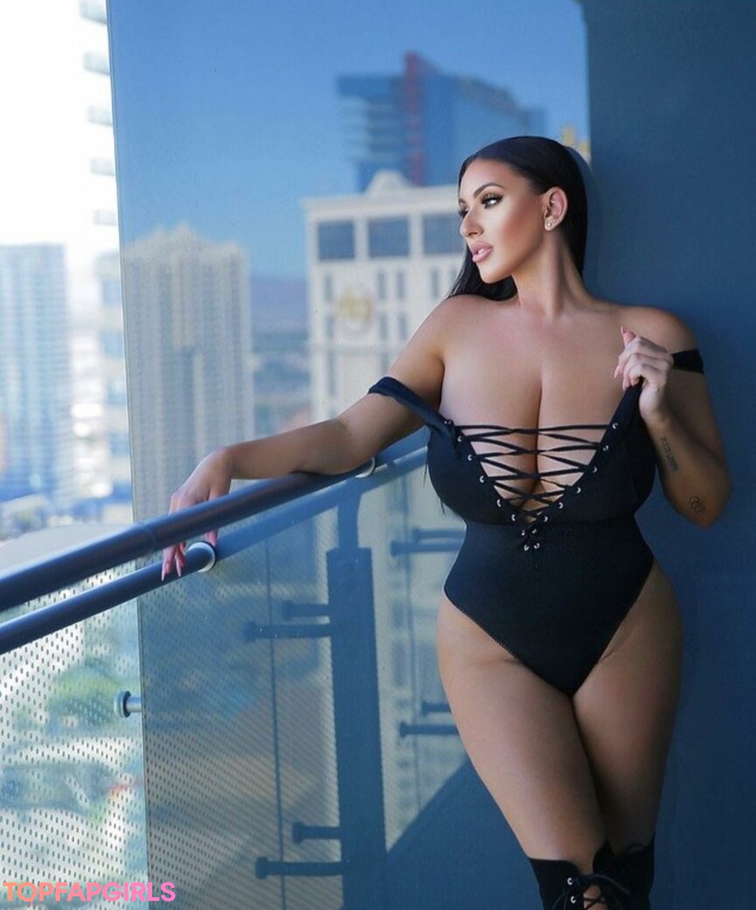 Aspen Winters model hot image