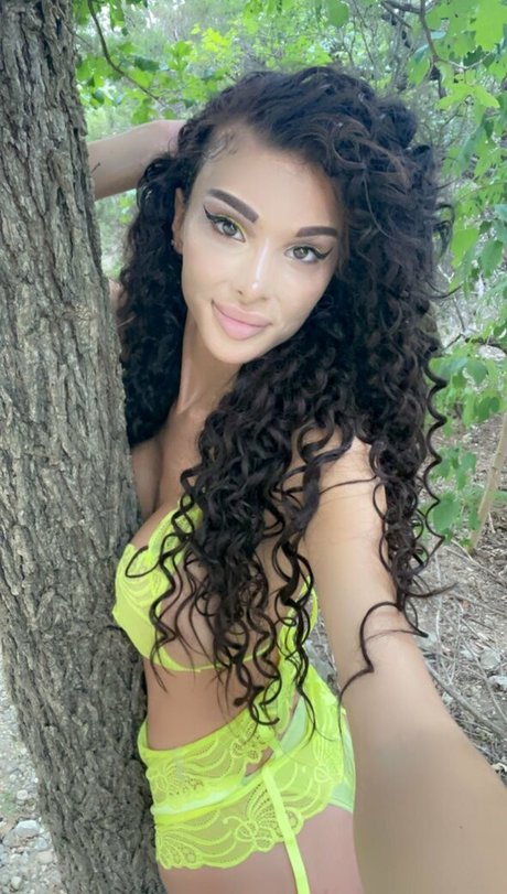 Bigdicktrannynicole erotic star img