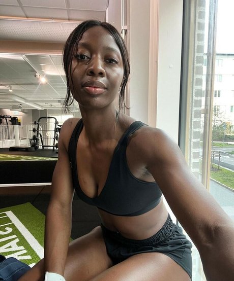 Khaddi Sagnia hd pornstar picture