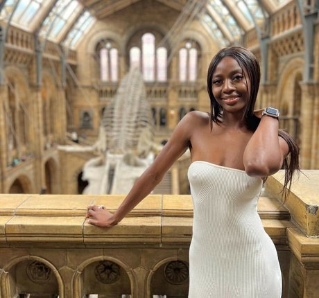 Khaddi Sagnia model sexy pics