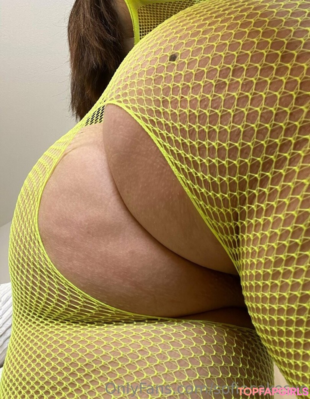 young free onlyfans top picture