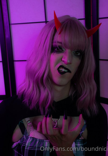 boundnici erotic pornstar photos