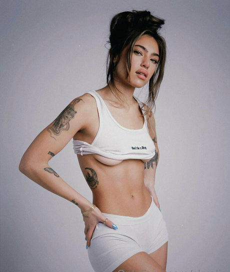 skyelia pornstar photos