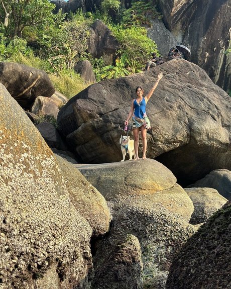 Sofia Ansari sexy actress photos