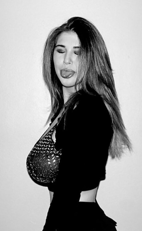 dark skin onlyfans nice photos