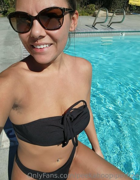 peekaboopiperfree model hot images