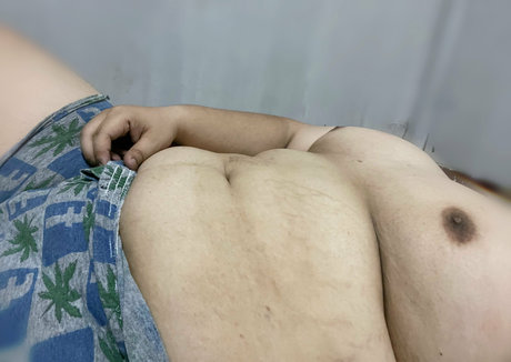 blonde cougar onlyfans hot nude photo