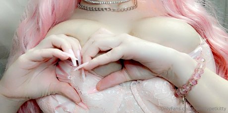 aprettypetkitty star hot pics