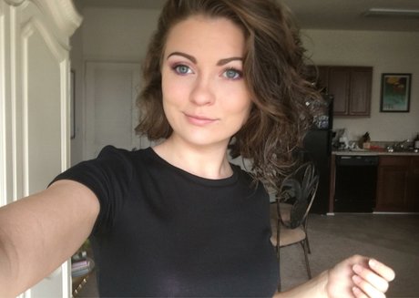 Savannah Small pornographic actress images