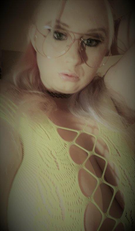 freeknockers420 xxx model images