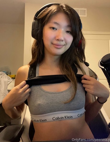 peeness y free star galleries