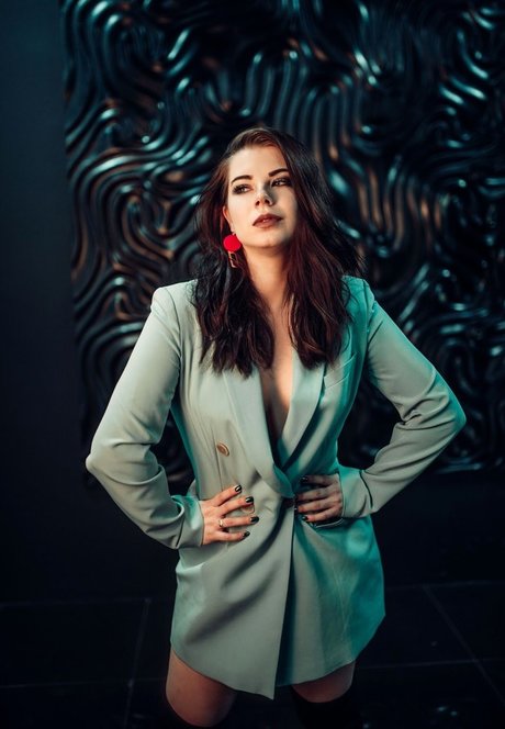 Anastasya Zelenova pornstar nudes pics