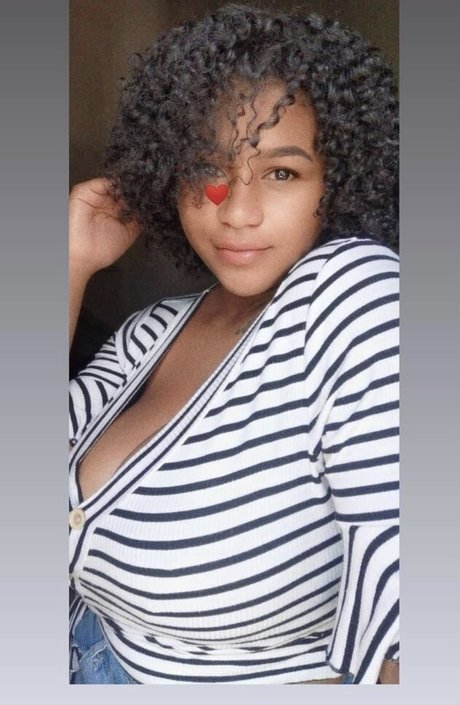 stepdaughter onlyfans hot nude pictures