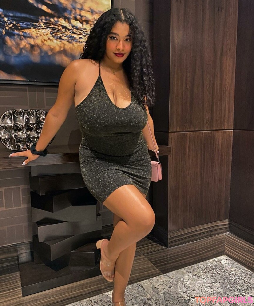 Karlamelito model naked picture