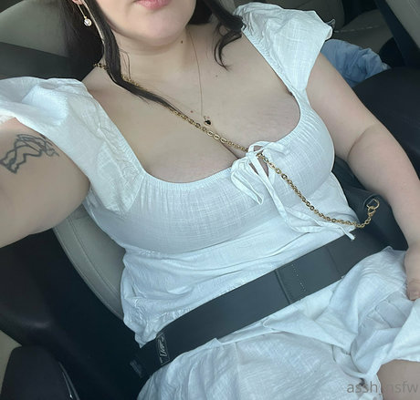 petite skinny onlyfans hot image