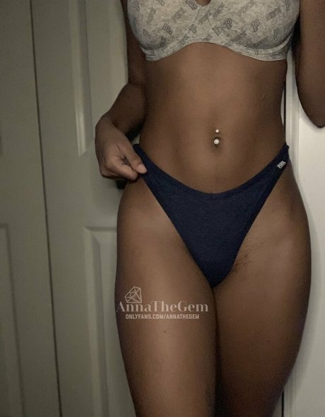 annatv star nudes images