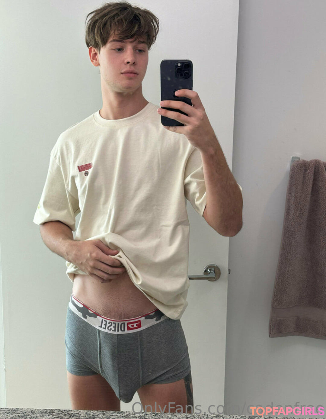 cadenfree model pornographic photo