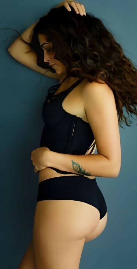 tiny onlyfans nude archive