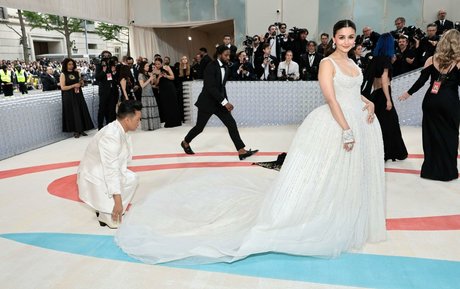 Alia Bhatt pornographic actress image