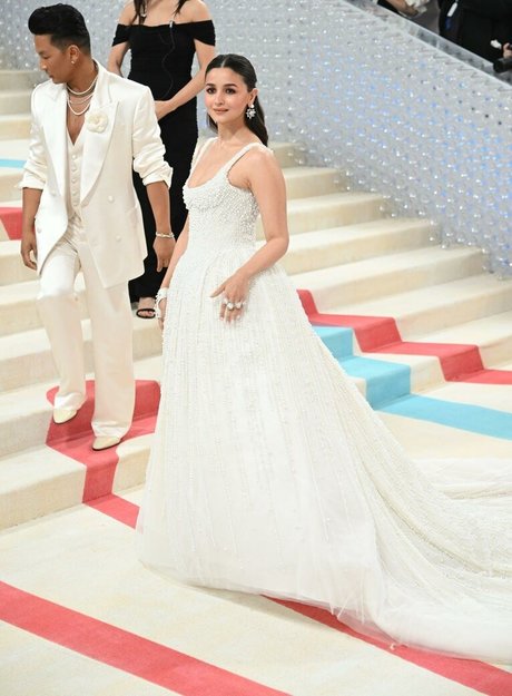 Alia Bhatt sexy model galleries