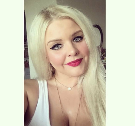 curvaceous barbie nude actress picture