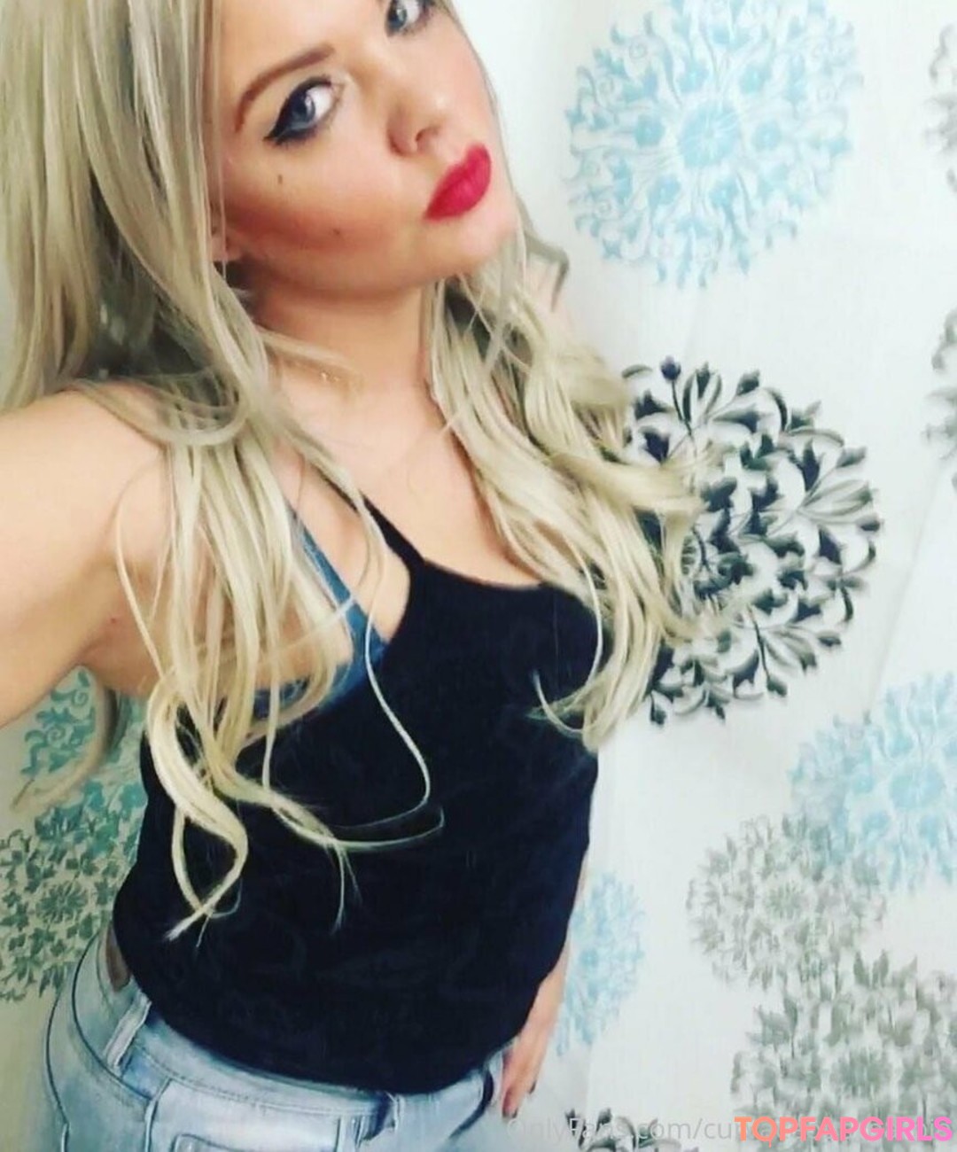 curvy star onlyfans erotic photo