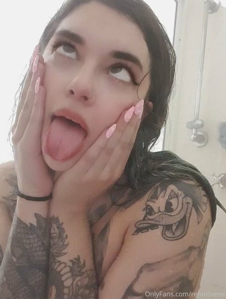 rennloveee model nude pics