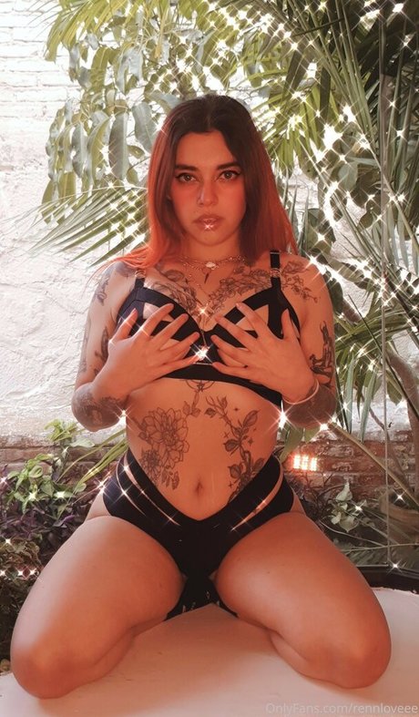 rennloveee beautiful pornstar picture