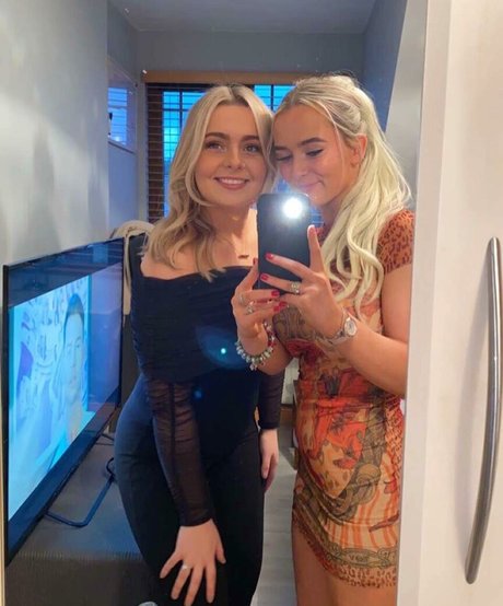 Aiobhin perfect model photos