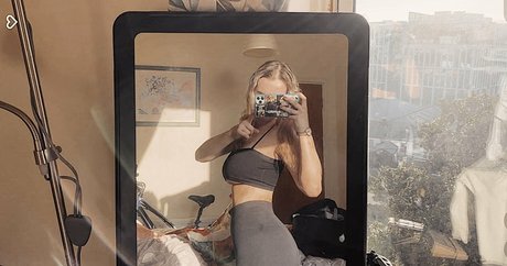 Aiobhin model xxx galleries