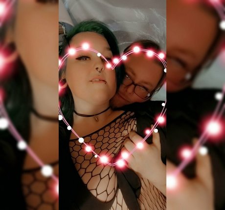 bbwstonerdoll model nude pics