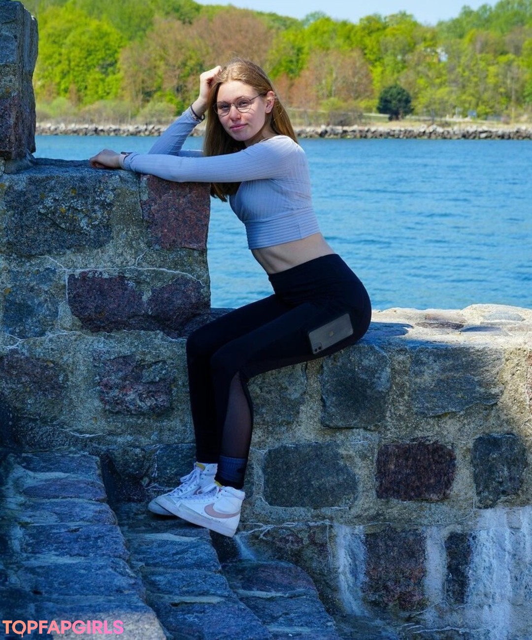 lxllx se hot star photo