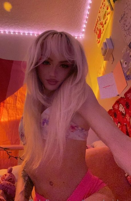 tayscheiderr model hot archive