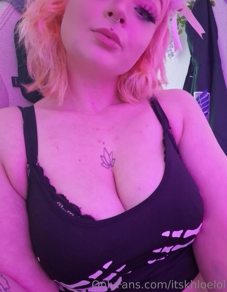 itskhloelol hd actress pictures