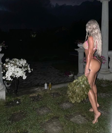 Kate Kirienko sexy star pictures